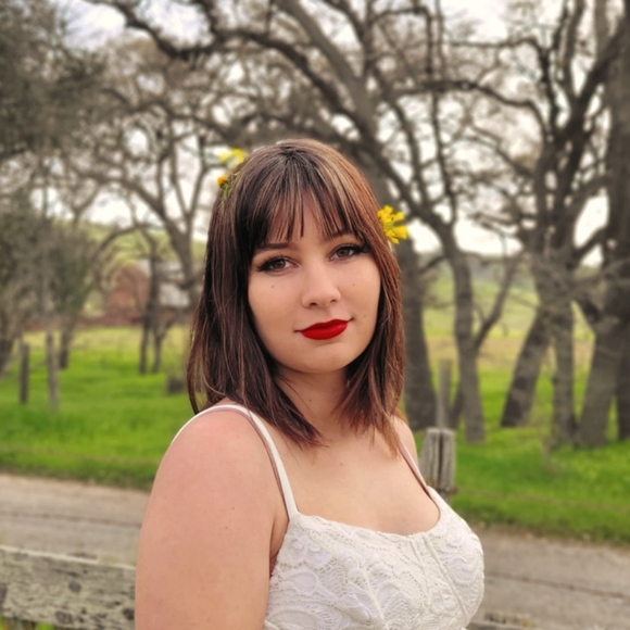 Meet your Posher, Rachel - Picture 1 of 1